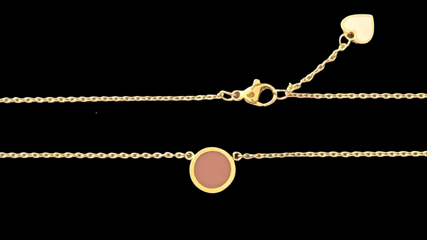 Pendentif doré émaillé bicolore beige / marron