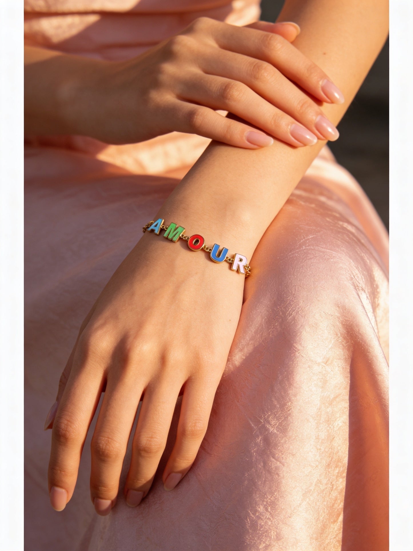 Bracelet "Amour" doré émaillé