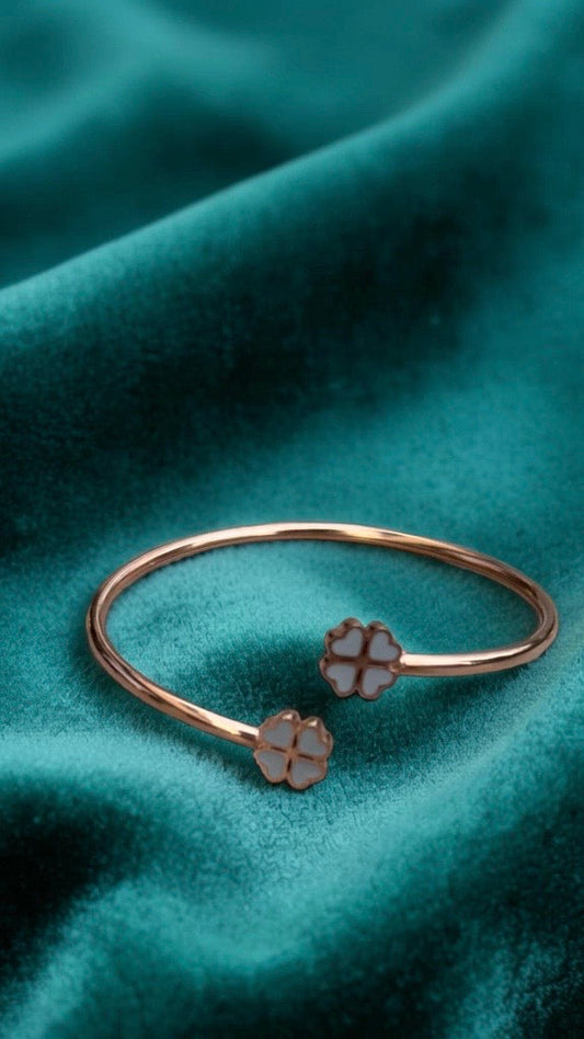 5 Raisons de Choisir un Créateur Indépendant Plutôt qu'une Grande Marque de Bijoux