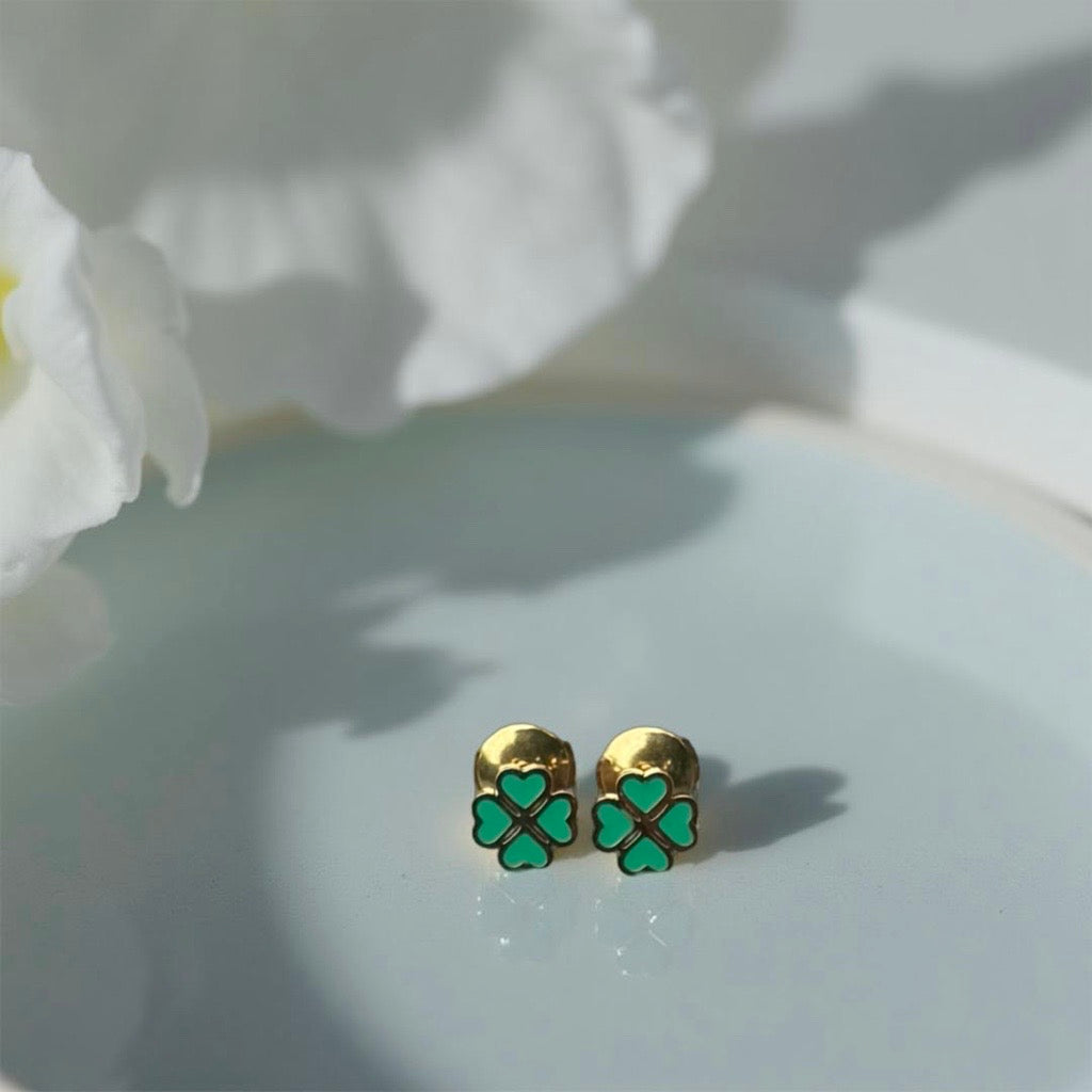 Boucles d'oreille "trèfle" dorées vert