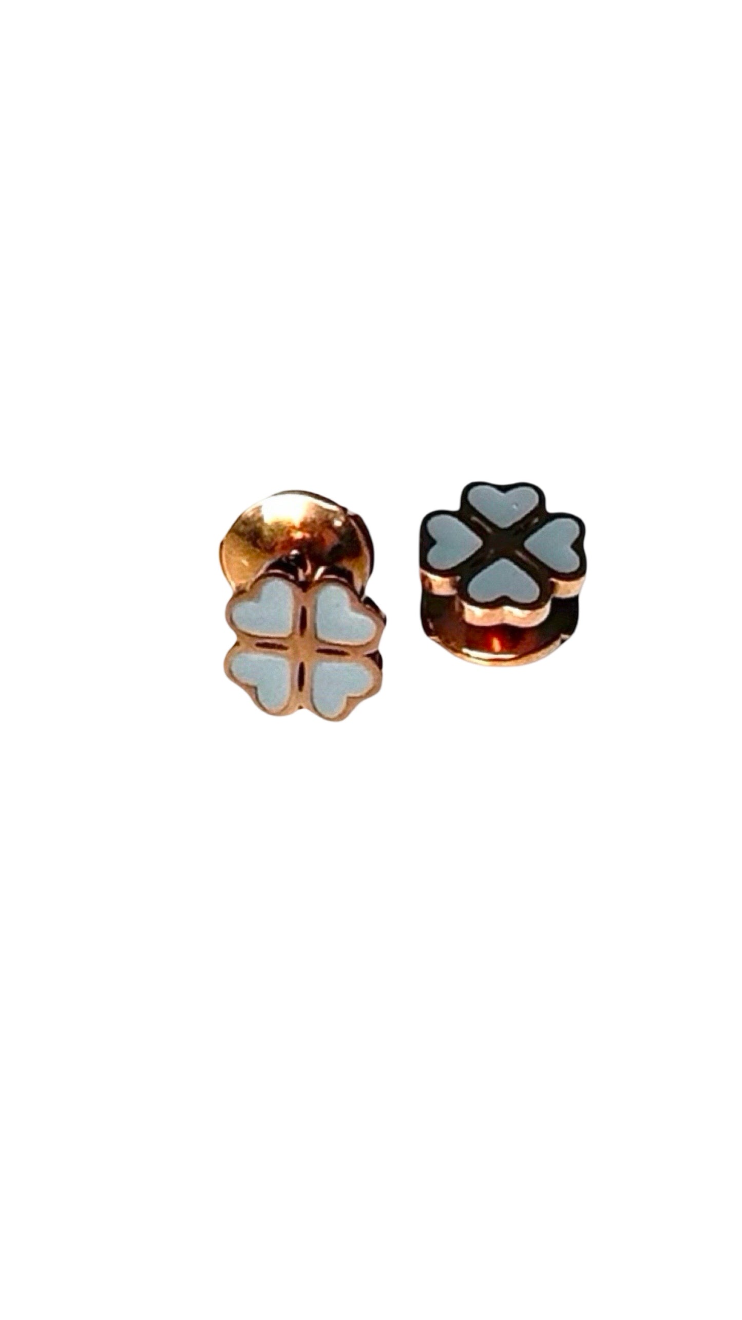 Boucles d'oreille "Lucky" émaillées grises