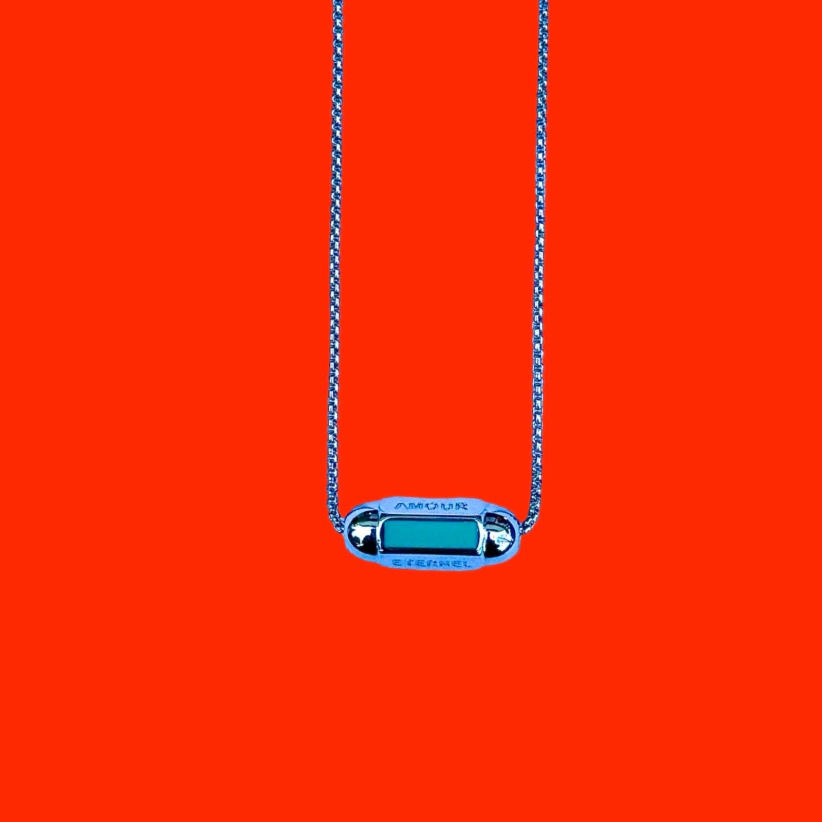 Pendentif émaillé tricolor